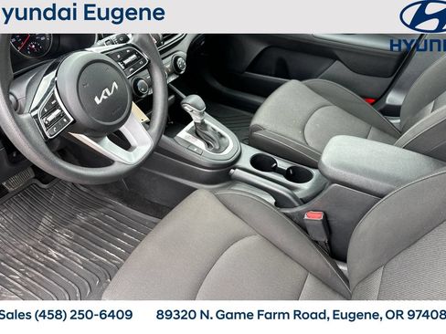 Used 2024 Kia Forte LXS FWD image 11