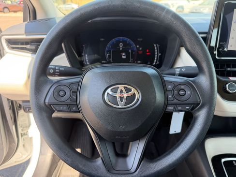 Used 2026 Toyota Corolla LE FWD image 20