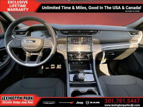 New 2025 Jeep Grand Cherokee 4WD image 5