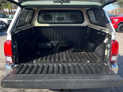 Used 2023 Toyota Tacoma SR5 image 9