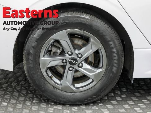 Used 2022 Kia K5 LXS image 29