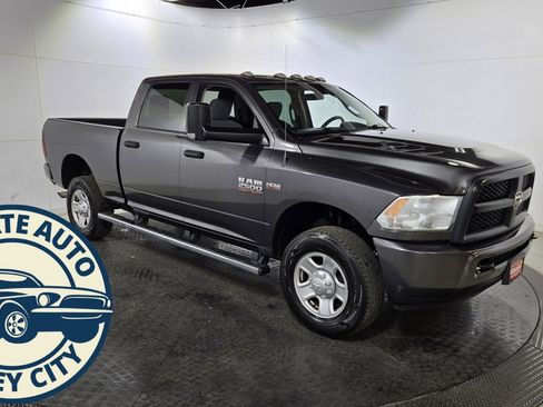 Used 2018 RAM 2500 Tradesman w/ Snow Chief Group image 1