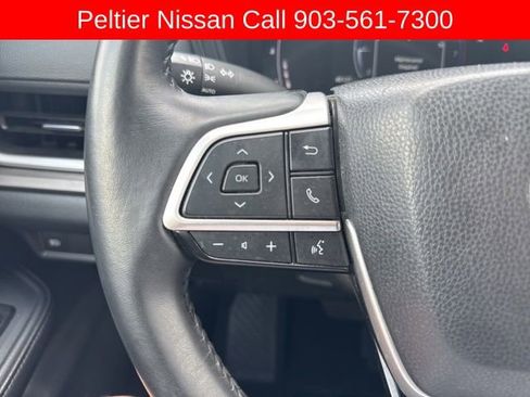 Used 2025 Toyota Grand Highlander AWD image 13