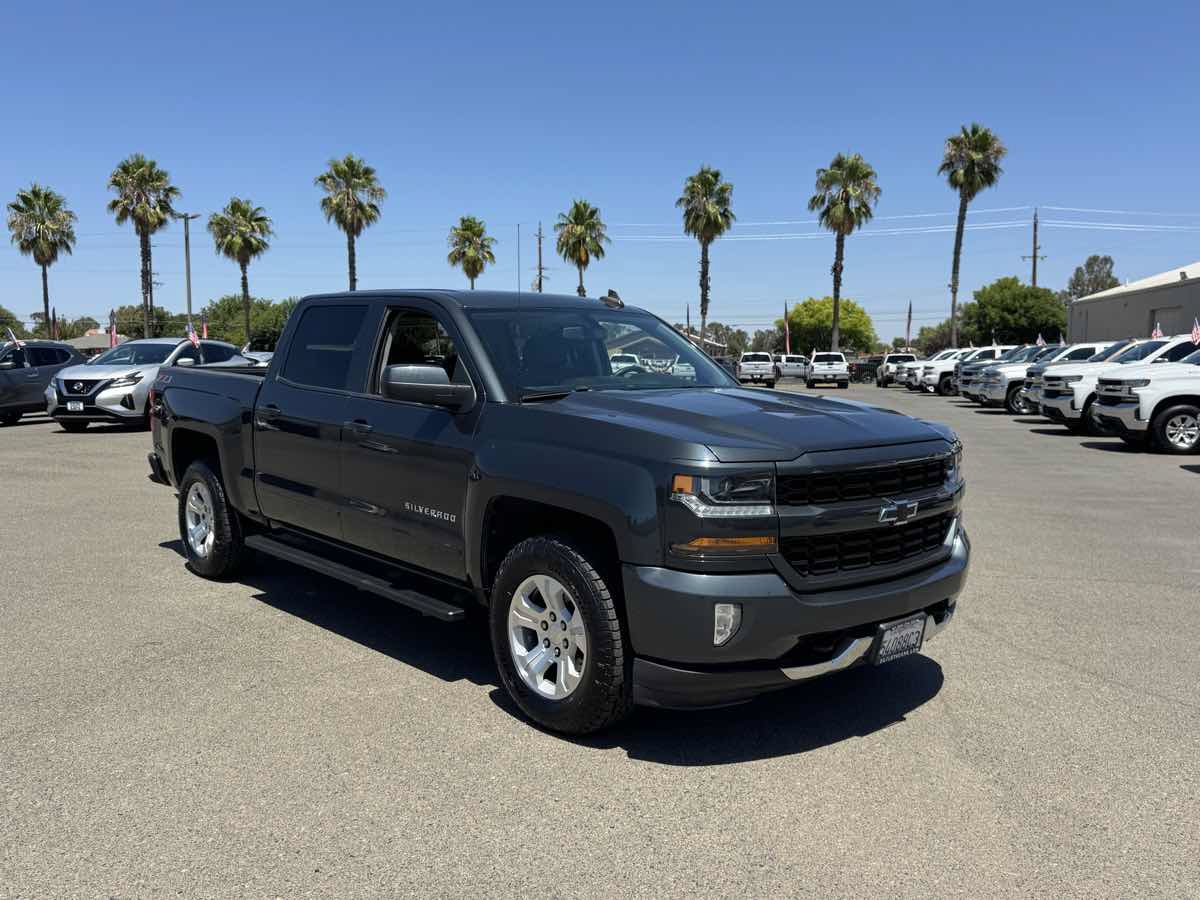 Used 2018 Chevrolet Silverado 1500 LT w/ All Star Edition AWD/4WD image 2