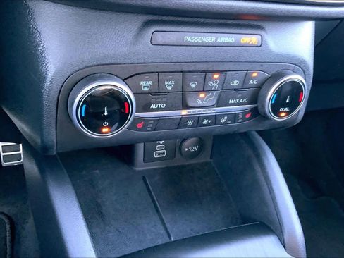 Used 2024 Ford Escape ST-Line image 30