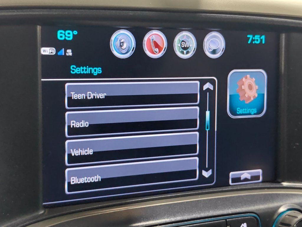 Used 2018 Chevrolet Silverado 2500 High Country w/ Duramax Plus Package AWD/4WD image 39