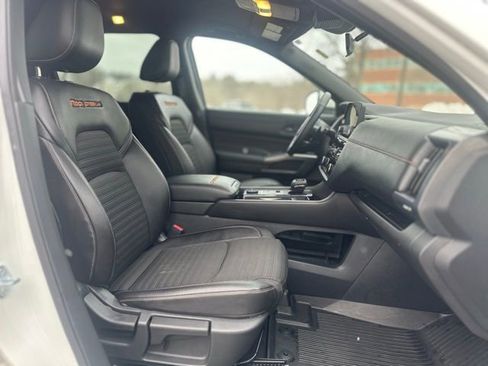 Used 2025 Nissan Pathfinder Rock Creek image 26