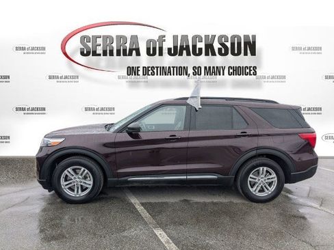 Used 2023 Ford Explorer XLT w/ Equipment Group 202A image 9