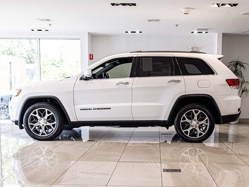 Used 2019 Jeep Grand Cherokee Limited AWD/4WD image 6