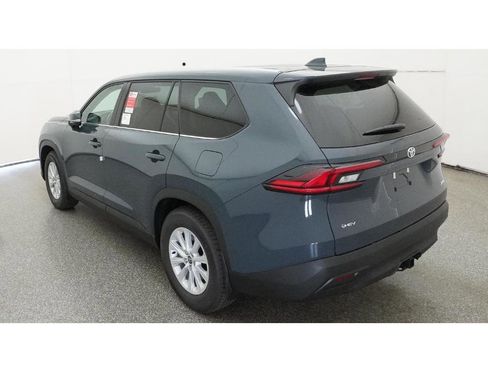 New 2026 Toyota Grand Highlander XLE FWD image 5