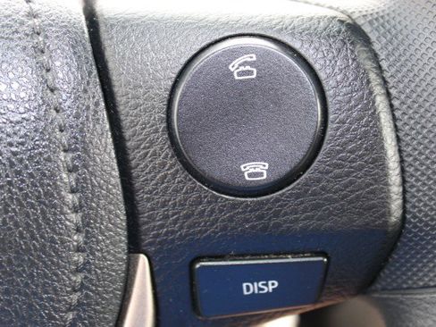 Used 2013 Toyota RAV4 LE FWD image 23
