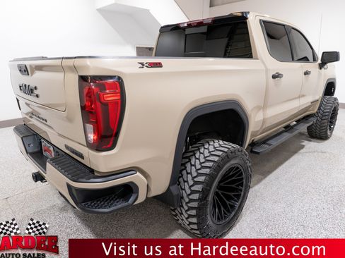 Used 2023 GMC Sierra 1500 Elevation w/ Preferred Package AWD/4WD image 5
