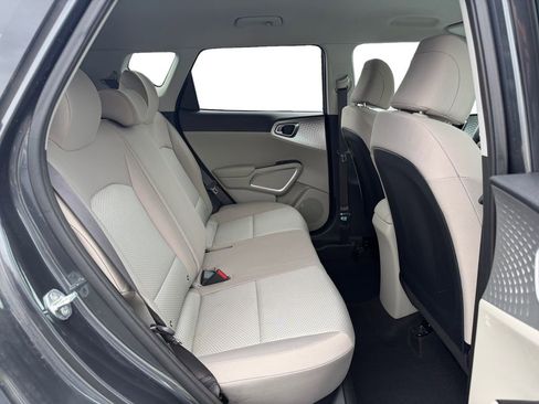 Used 2022 Kia Soul LX FWD image 18