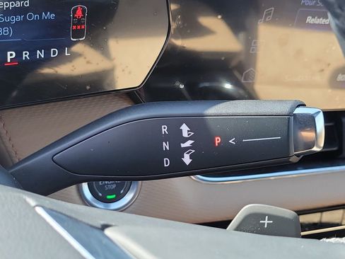 Used 2025 Chevrolet Equinox ACTIV w/ Convenience Package III image 32