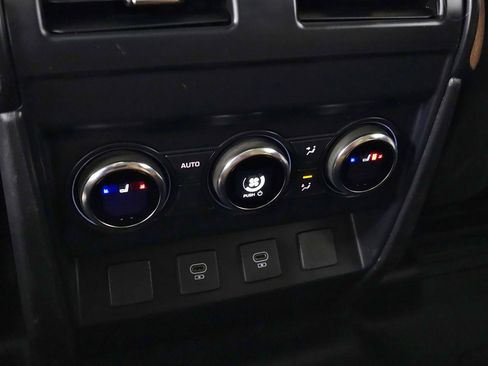 Used 2023 Land Rover Defender 130 First Edition image 37