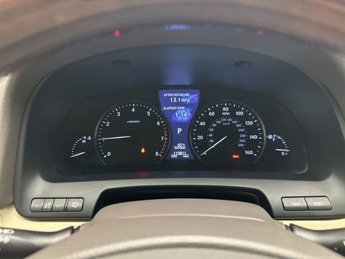 Used 2013 Lexus LS 460 AWD w/ Comfort Pkg image 17