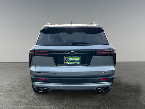 Used 2025 Chevrolet Traverse Z71 image 6