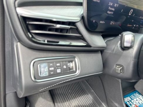 Used 2026 Buick Enclave Avenir AWD/4WD image 21