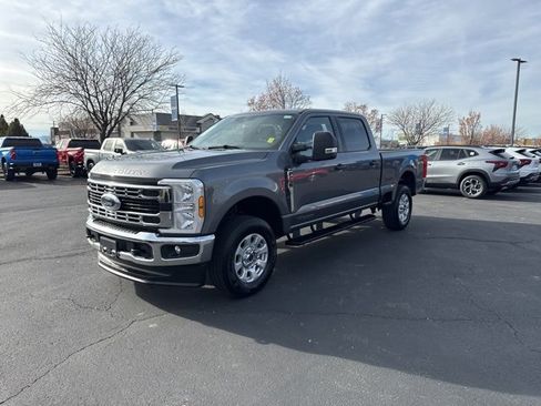 Used 2024 Ford F250 XLT image 3