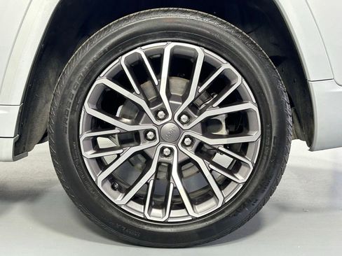 Used 2021 Jeep Grand Cherokee L Summit image 45