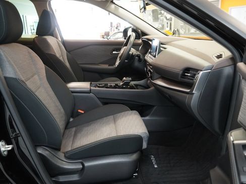 Used 2023 Nissan Rogue SV AWD/4WD image 33
