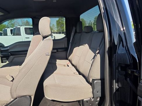 Used 2018 Ford F150 XLT w/ Equipment Group 302A Luxury AWD/4WD image 16