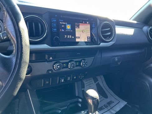 Used 2019 Toyota Tacoma SR5 image 10