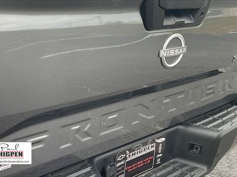 Used 2024 Nissan Frontier SV w/ SV Convenience Package image 8