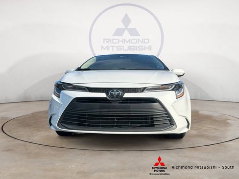 Used 2024 Toyota Corolla LE FWD image 8