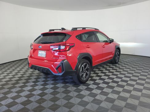 Used 2025 Subaru Crosstrek 2.0i Premium image 4