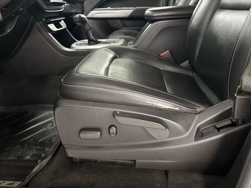 Used 2018 Chevrolet Colorado ZR2 image 12