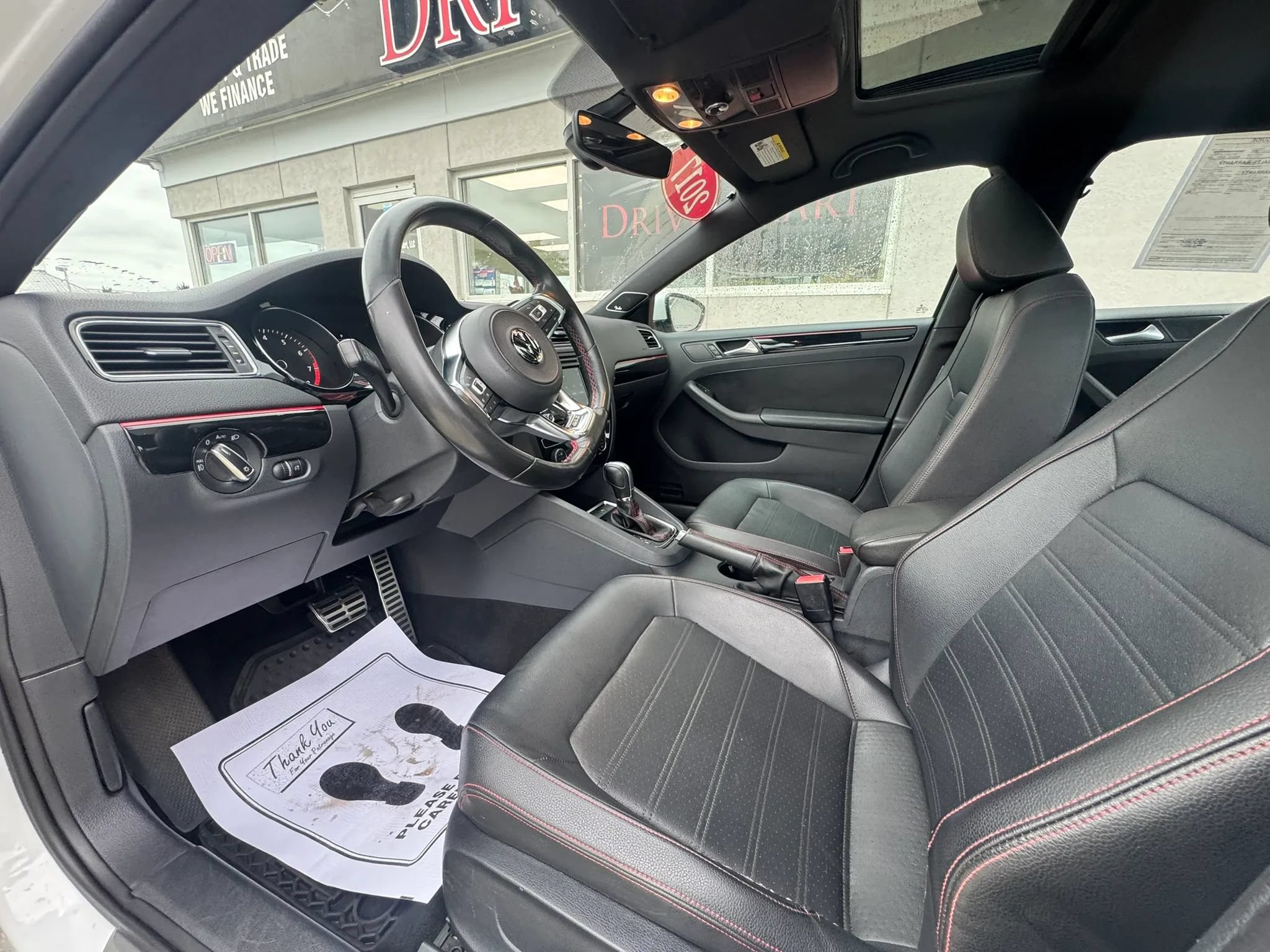 Used 2017 Volkswagen Jetta GLI FWD image 9