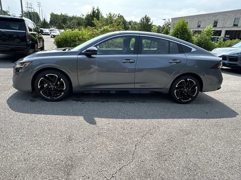 New 2026 Nissan Sentra SR w/ SR All Weather Package FWD image 4
