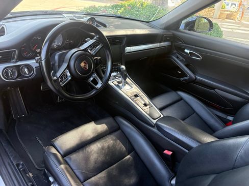 Used 2017 Porsche 911 Carrera S RWD image 7
