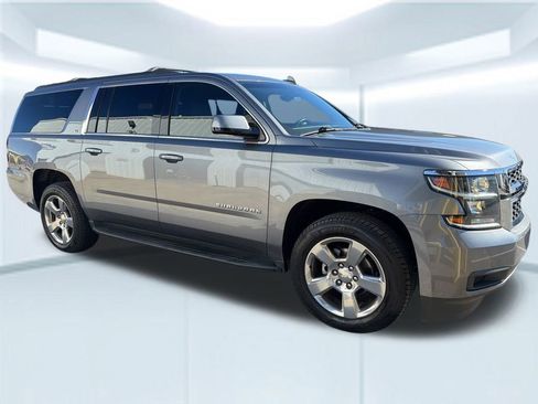 Used 2018 Chevrolet Suburban LT w/ Max Trailering Package image 4