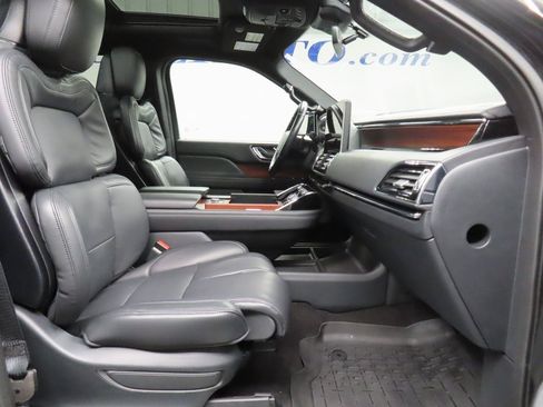 Used 2023 Lincoln Navigator L Reserve w/ Equipment Group 201A image 37