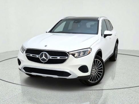 Certified 2026 Mercedes-Benz GLC 300 image 2