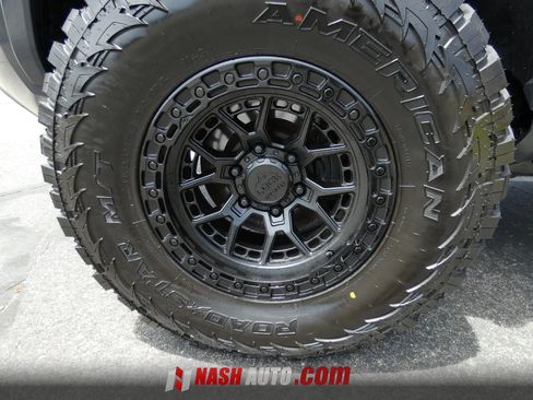 Used 2025 Toyota Tacoma TRD Sport AWD/4WD image 24
