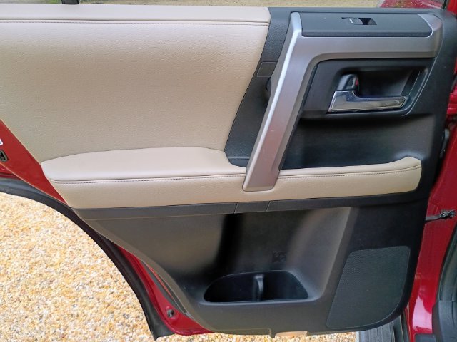 Used 2016 Toyota 4Runner SR5 RWD image 63