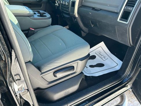 Used 2014 RAM 1500 Classic SLT image 12