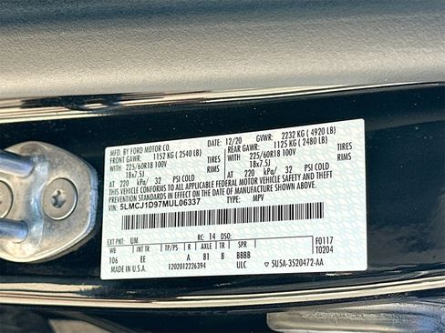 Used 2021 Lincoln Corsair AWD image 32