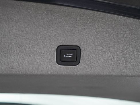 Used 2022 Cadillac XT6 Premium Luxury AWD/4WD image 18