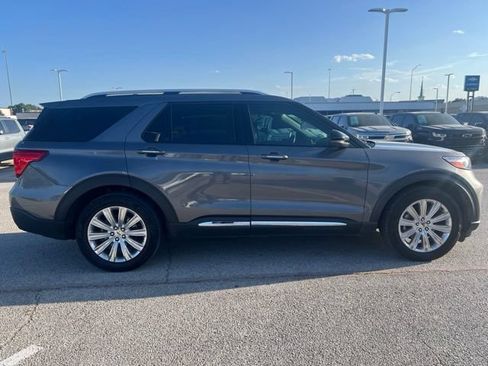 Used 2021 Ford Explorer Limited w/ Equipment Group 301A RWD image 6