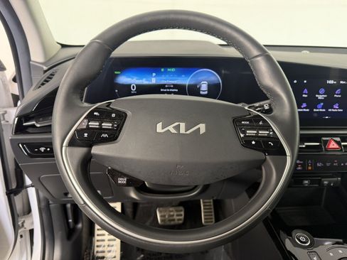 Used 2024 Kia Niro Wave w/ Wave Preserve Package FWD image 22