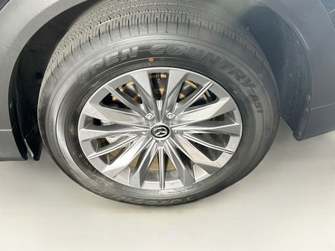 Used 2025 MAZDA CX-90 3.3 Turbo w/ Preferred Package AWD/4WD image 11
