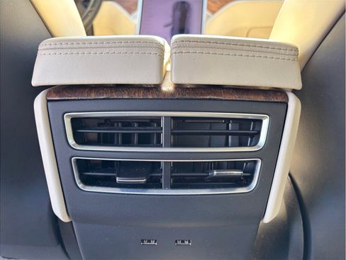 Used 2018 Tesla Model S 75D image 38