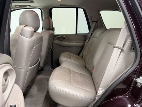 Used 2008 Chevrolet TrailBlazer LT w/ Sun And Sound Package RWD image 18