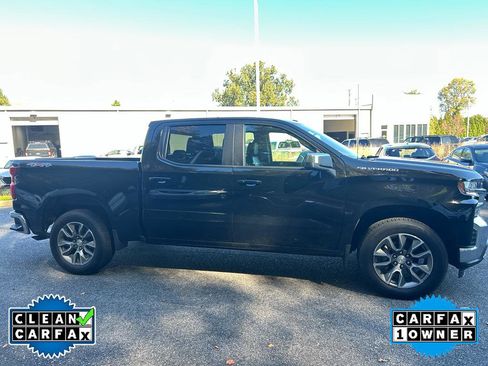 Used 2021 Chevrolet Silverado 1500 LT image 2