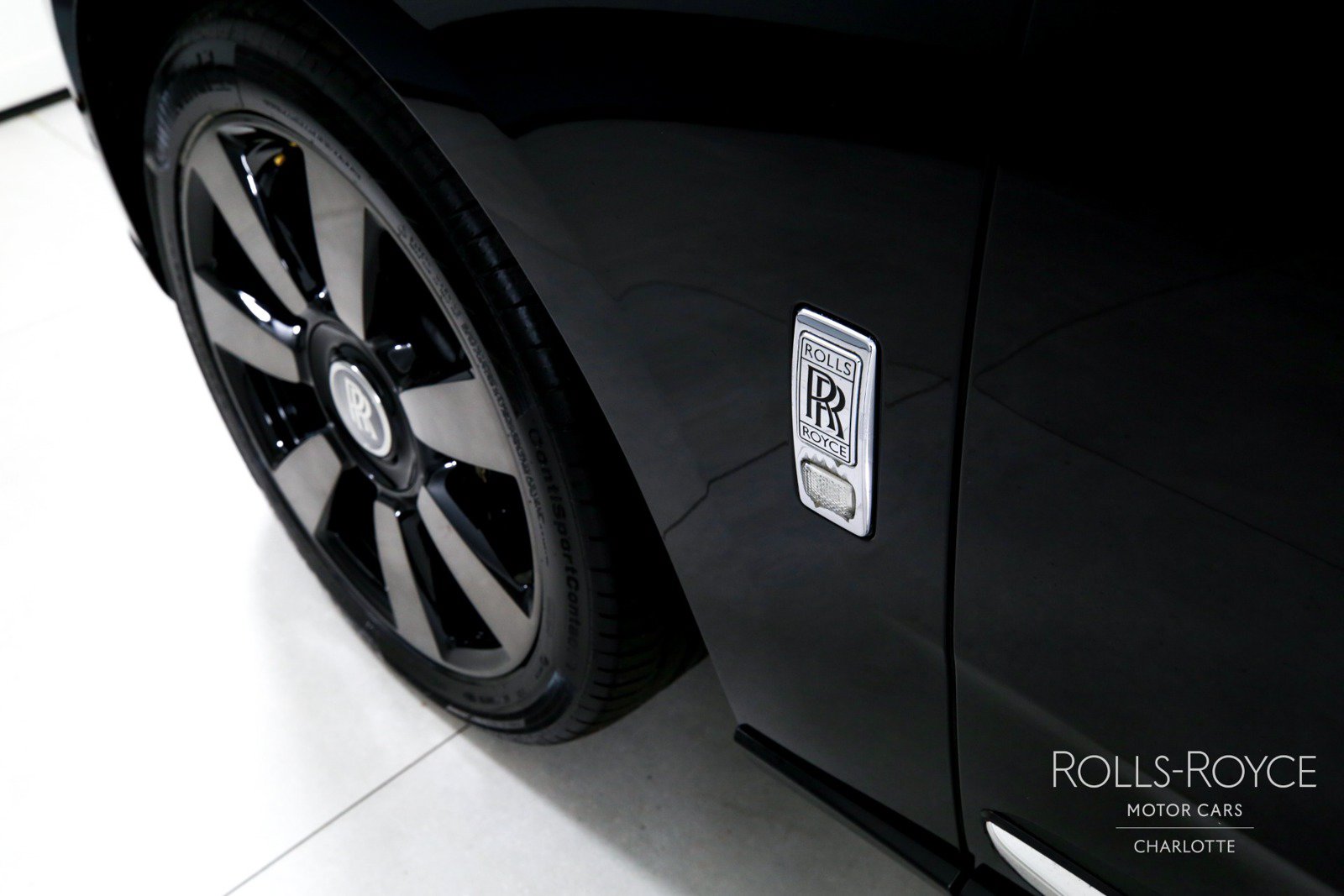 Used 2020 Rolls-Royce Cullinan AWD/4WD image 46