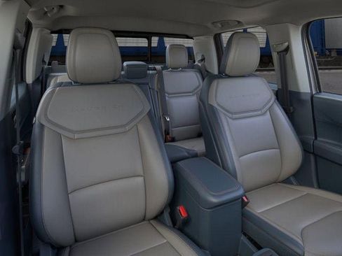 New 2025 Ford Maverick Lariat w/ 4K Tow Package image 10